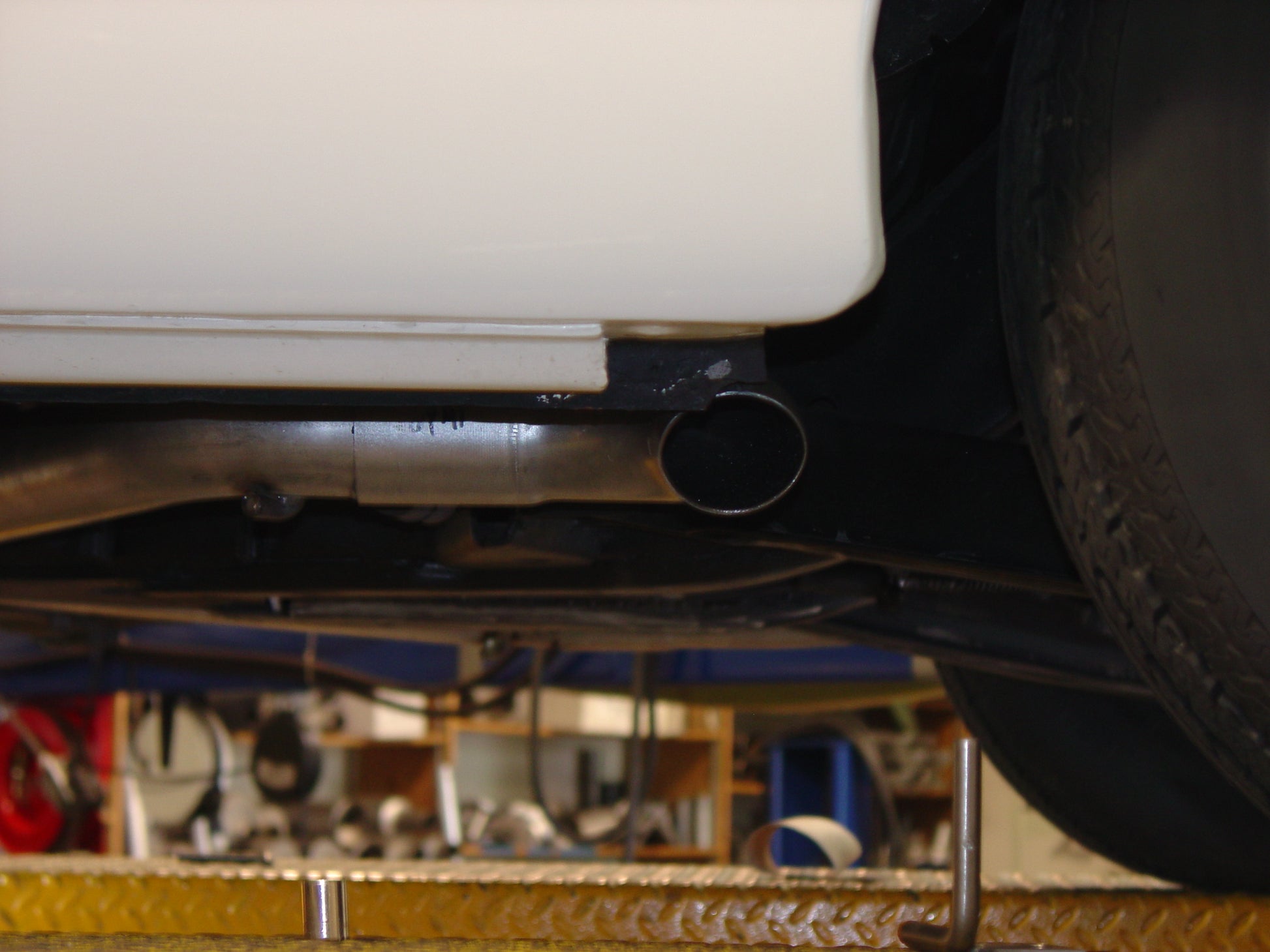 817413_install2.jpg